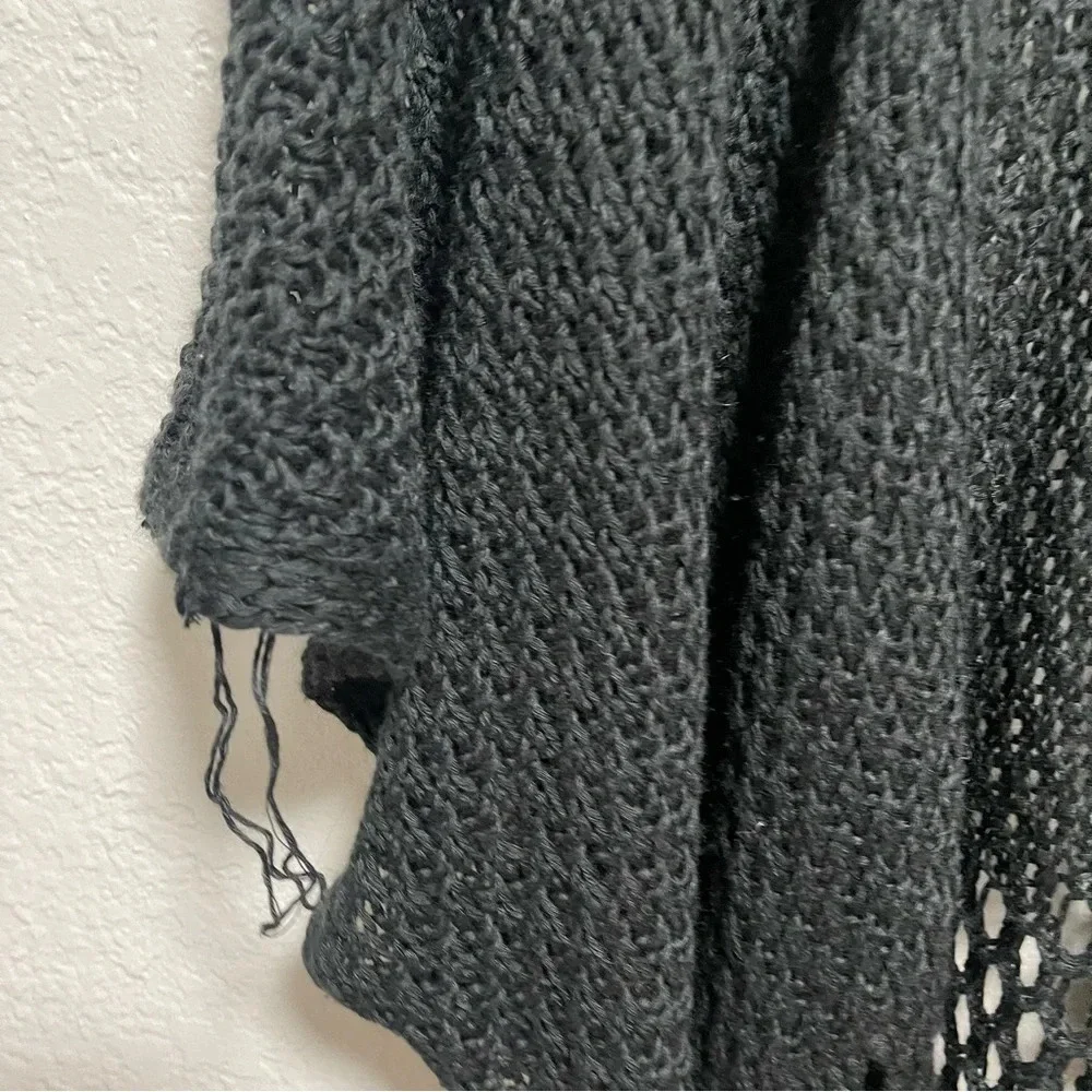 Vince Camuto Knitted Shawl